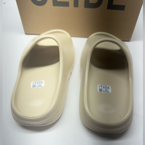 Yeezy Slides 'Bone' 2022 Adidas / Sneakers / Yeezy Slides - Picture 5 of 6